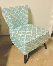 Load image into Gallery viewer, Armless blue chair