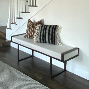 Upholstered bench with metal leg